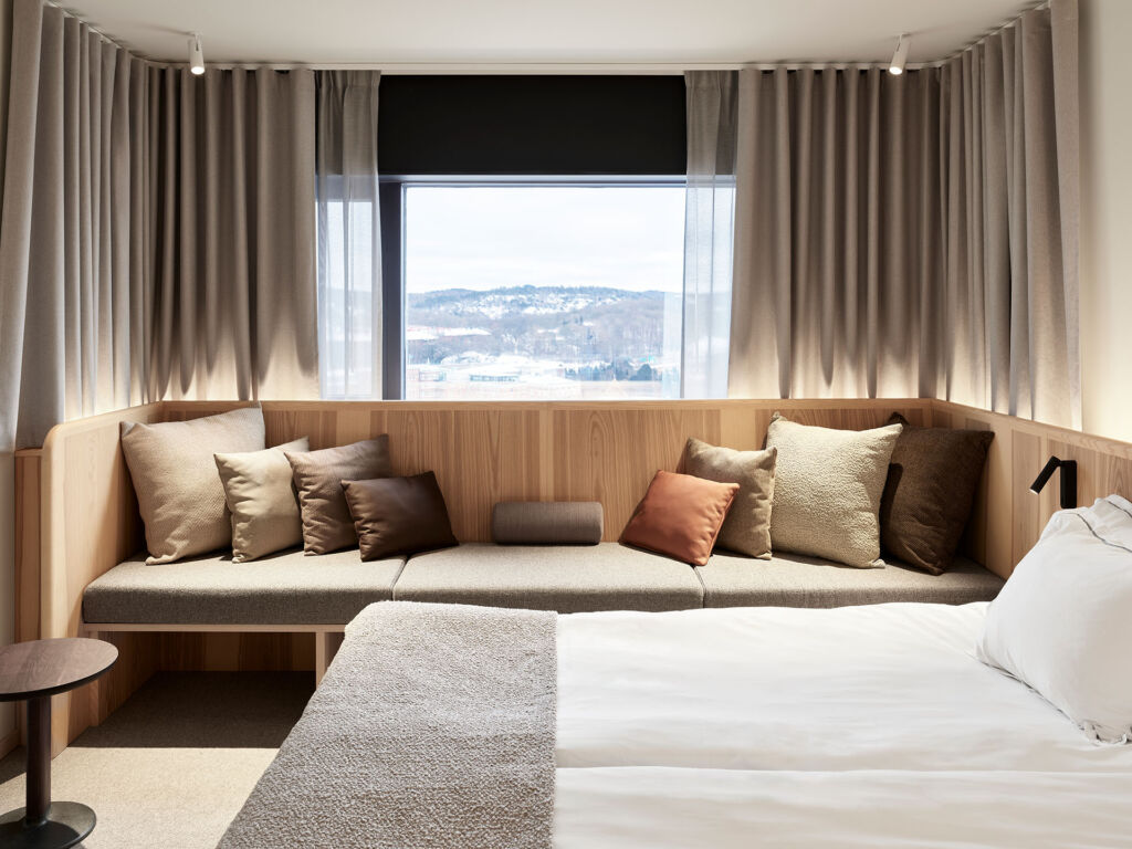 premium-view-03-sofa-1